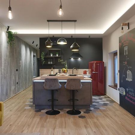 Apartment De Ville 2020 With Free Parking Pula Bagian luar foto
