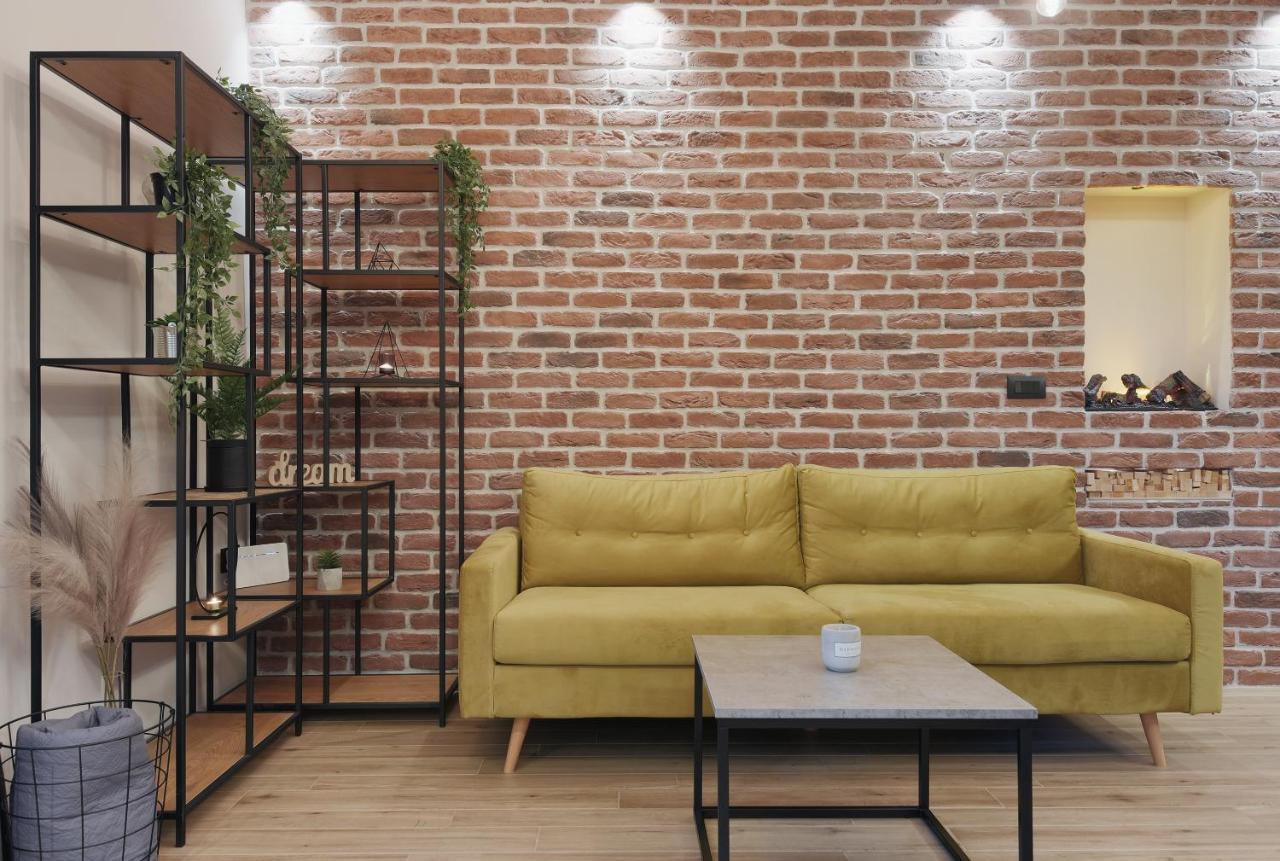 Apartment De Ville 2020 With Free Parking Pula Bagian luar foto