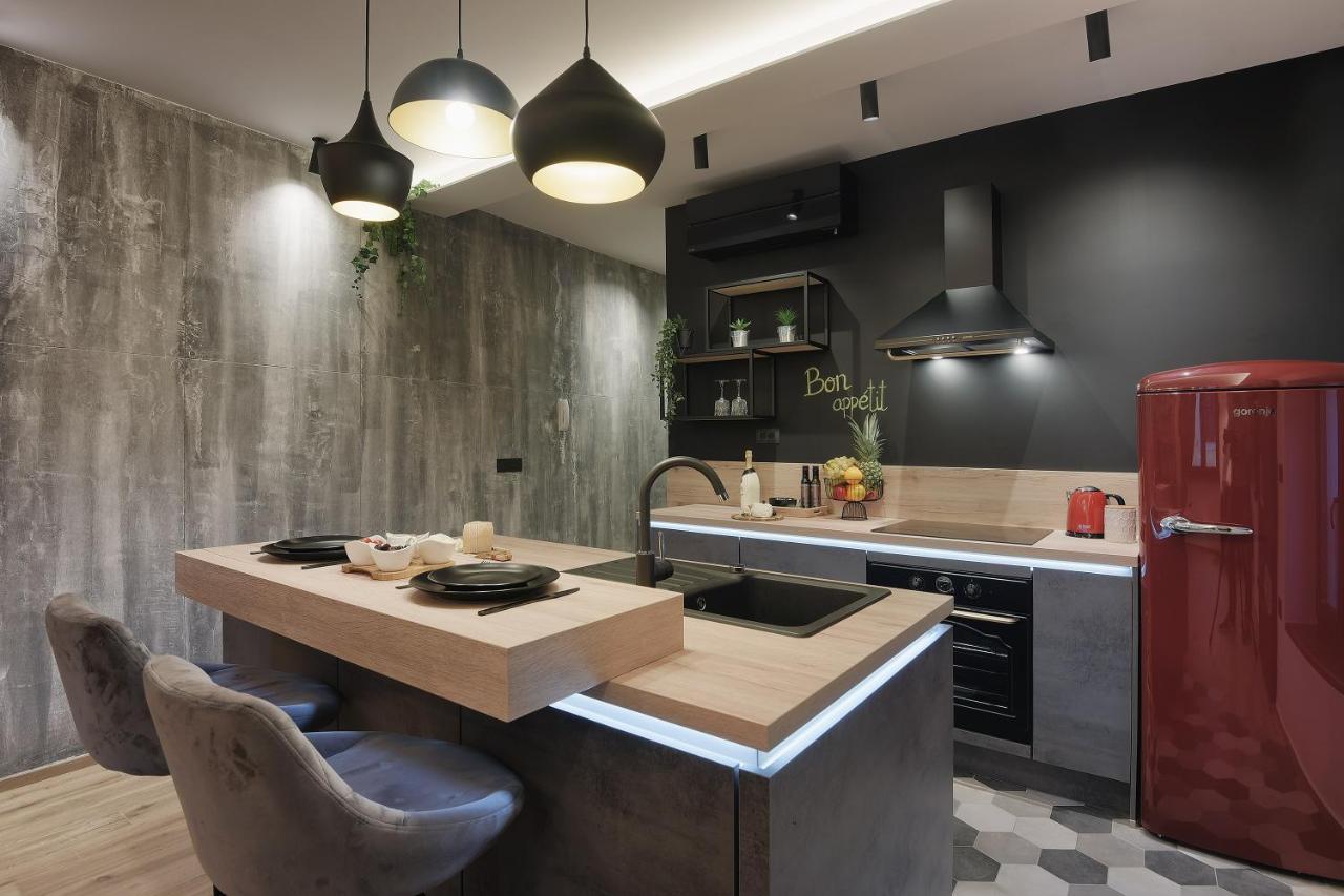 Apartment De Ville 2020 With Free Parking Pula Bagian luar foto