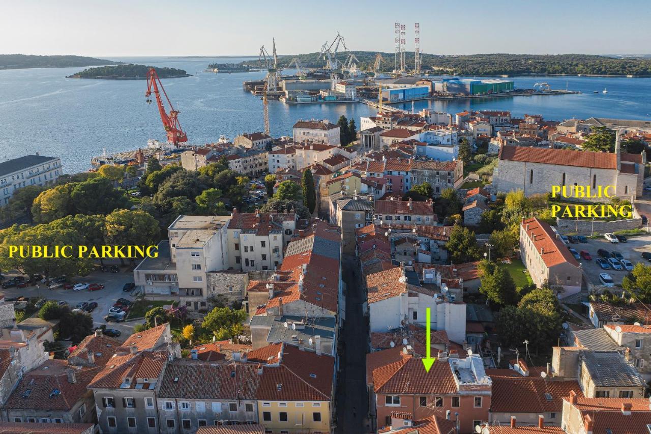 Apartment De Ville 2020 With Free Parking Pula Bagian luar foto